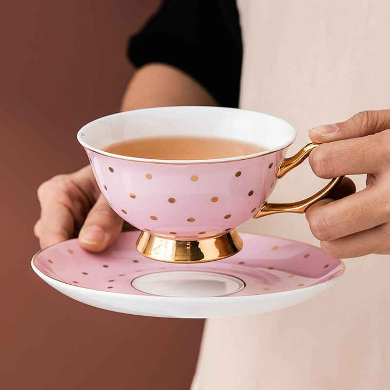 Bistro Table Set - Керамические розовые кофейные кружки с блюдцами,