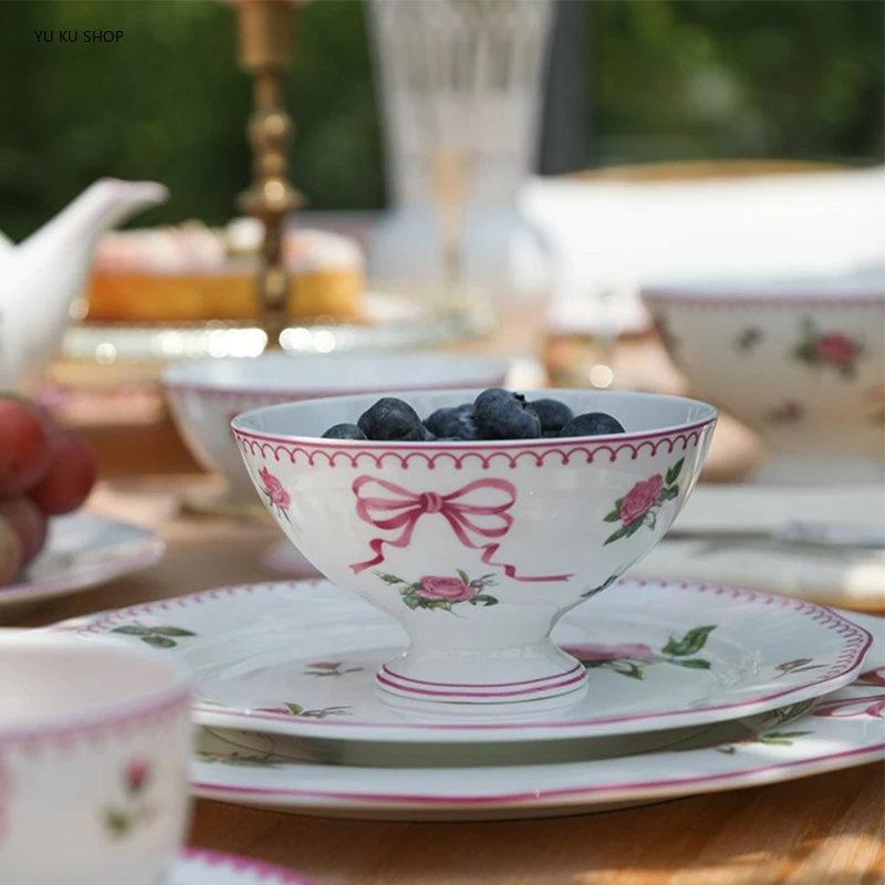 Столовые приборы с французской – обзор и цена Outdoor Furniture Dining